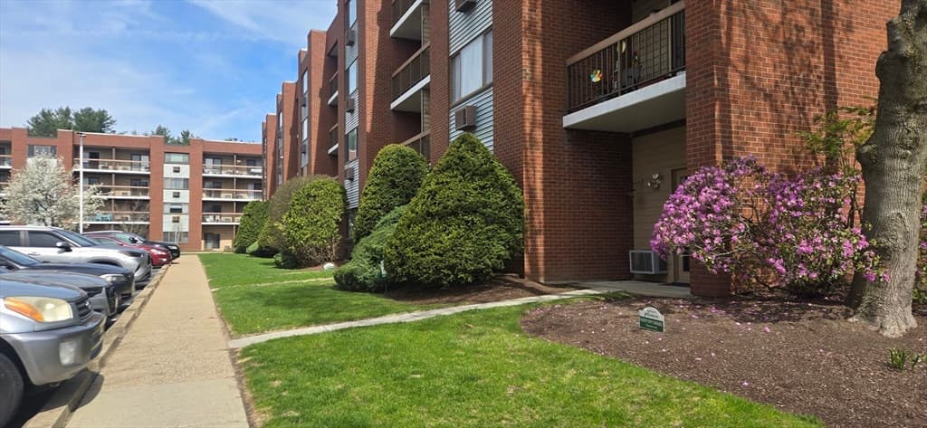 4975 Washington St # 310, Boston MA 02132 photo 14