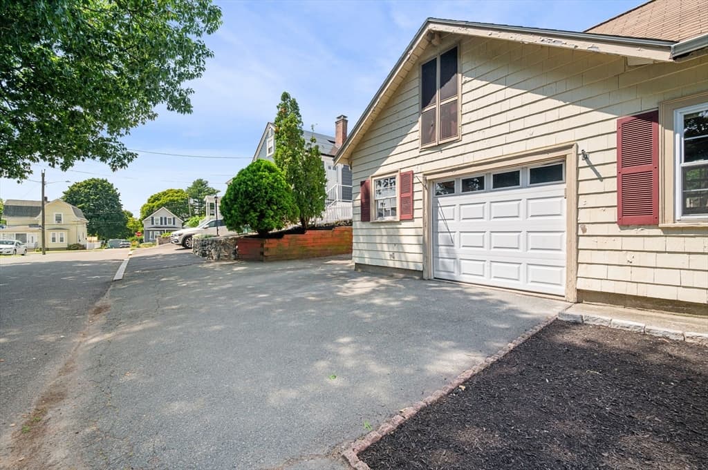 1 Douglass St, Lynn MA 01904 photo 42