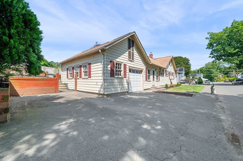 1 Douglass St, Lynn MA 01904 photo 41