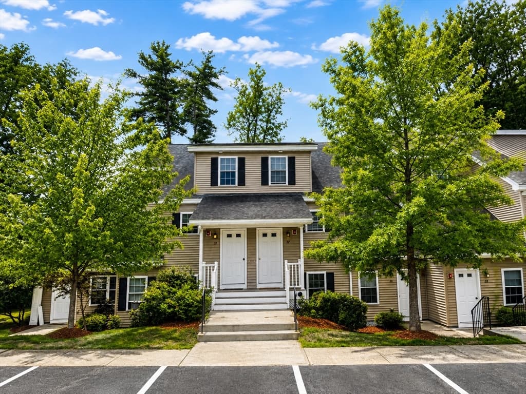 39 Mcgillen Drive # 39, Leominster MA 01453