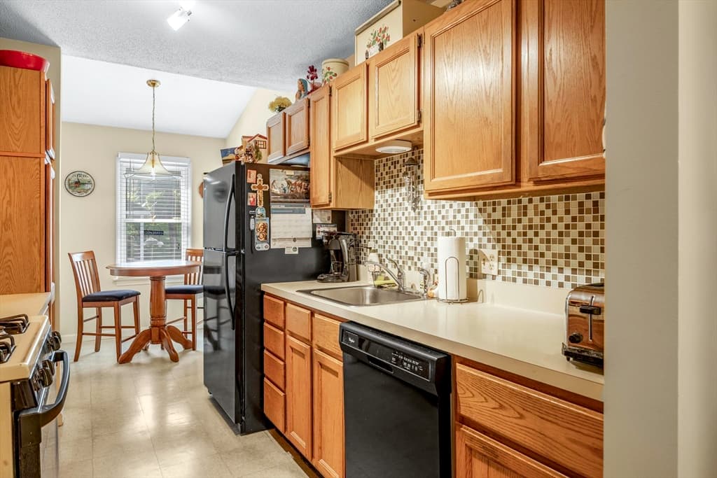 61 Abbey Memorial Dr # 108, Chicopee MA 01020 photo 13