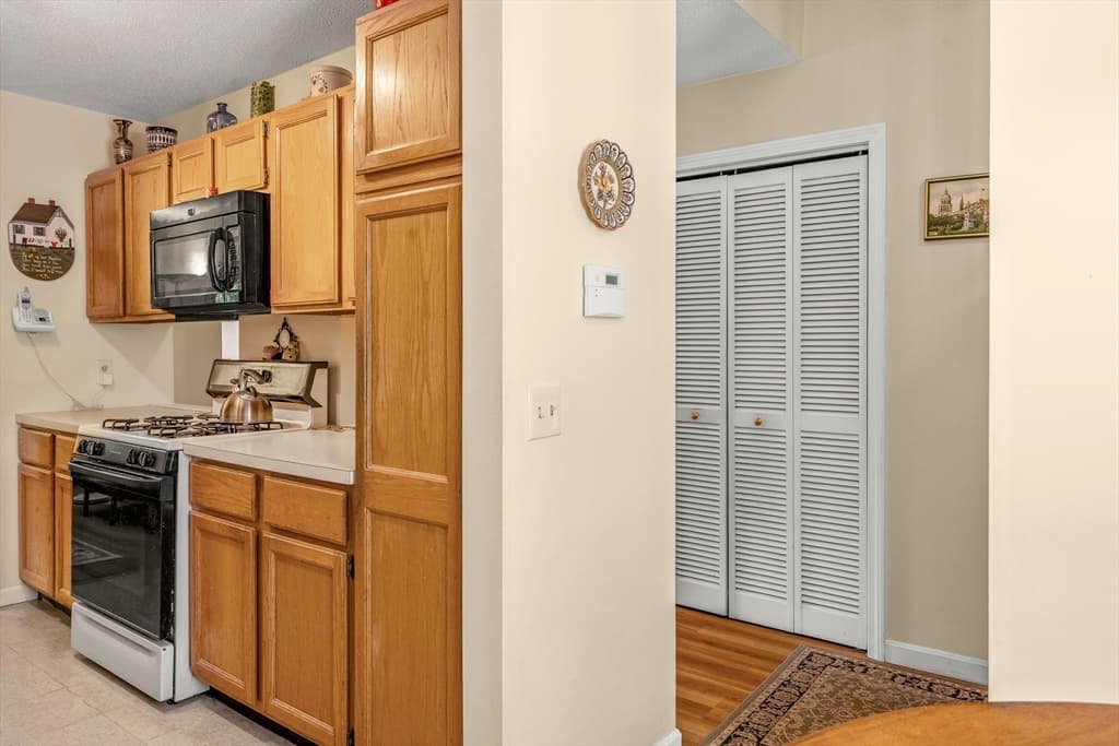 61 Abbey Memorial Dr # 108, Chicopee MA 01020 photo 16