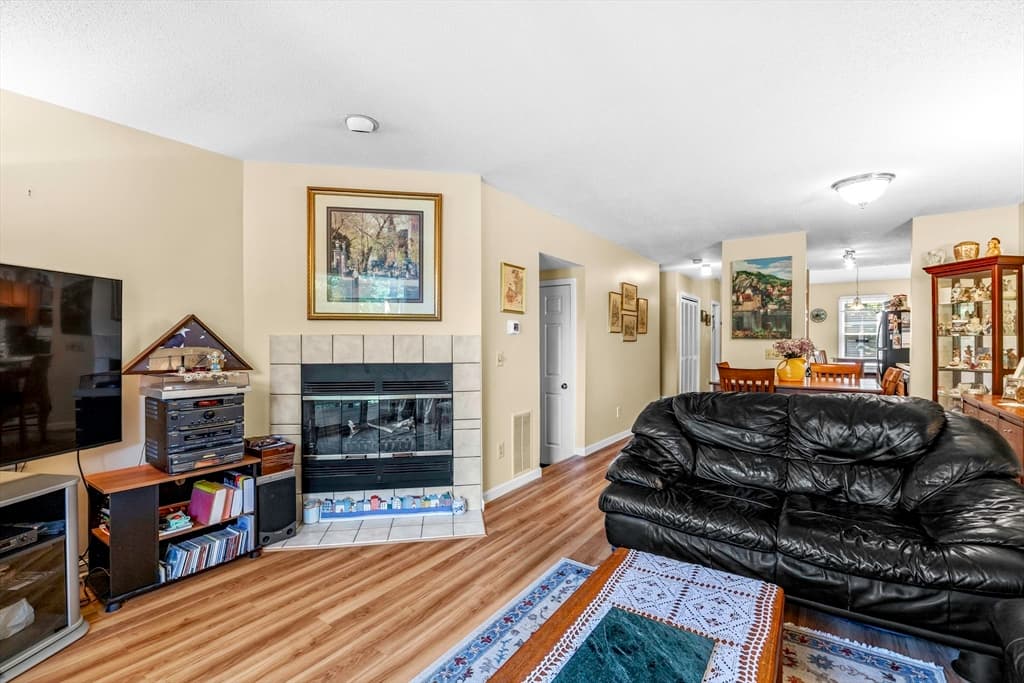 61 Abbey Memorial Dr # 108, Chicopee MA 01020 photo 7