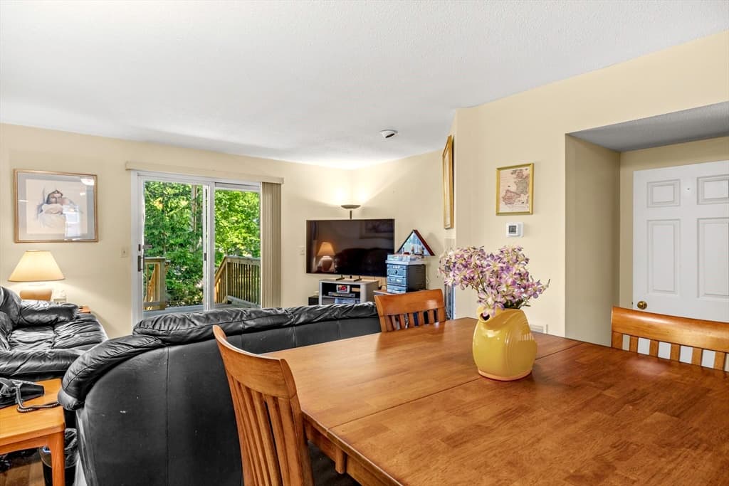 61 Abbey Memorial Dr # 108, Chicopee MA 01020 photo 9