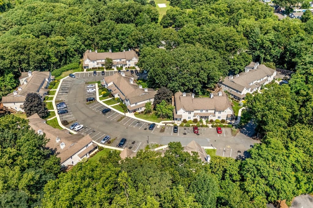 61 Abbey Memorial Dr # 108, Chicopee MA 01020 photo 33