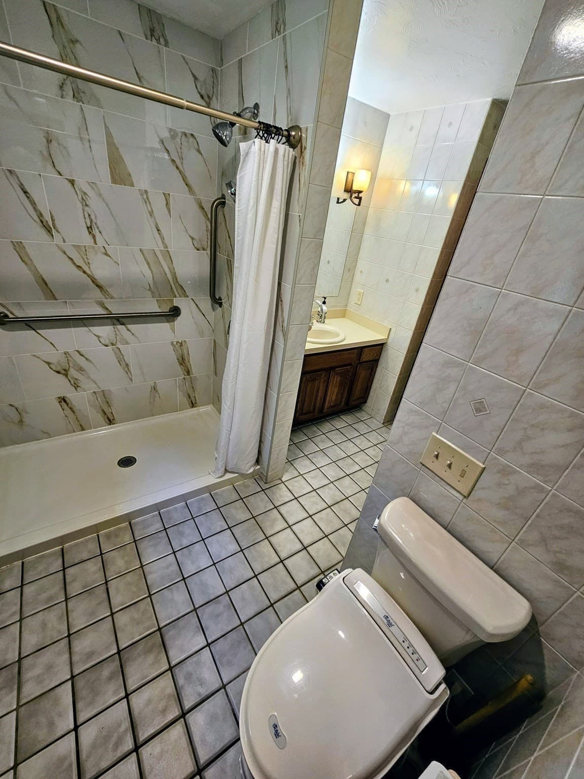 Single Family Residence at 4 Sycamore Dr, Rutland MA 01543, Rutland, photo 16 of 27