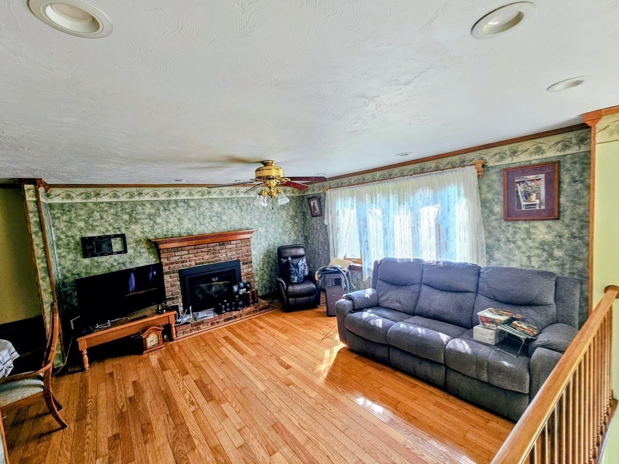 Single Family Residence at 4 Sycamore Dr, Rutland MA 01543, Rutland, photo 14 of 27