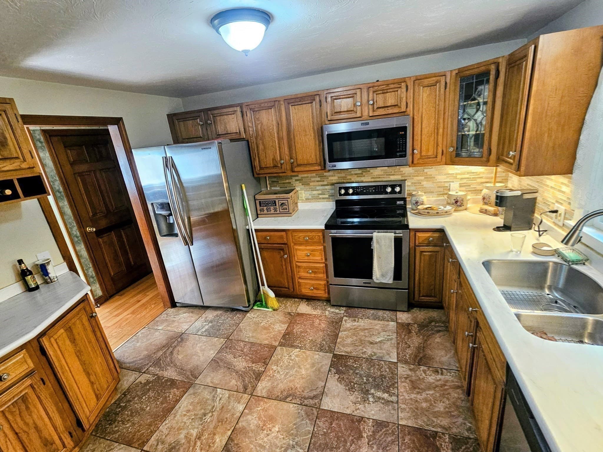 Single Family Residence at 4 Sycamore Dr, Rutland MA 01543, Rutland, photo 11 of 27