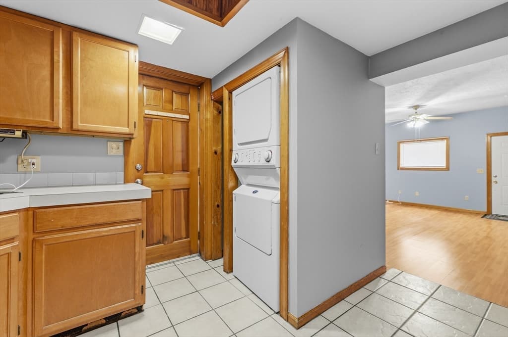 96 Locust St, New Bedford MA 02740 photo 5