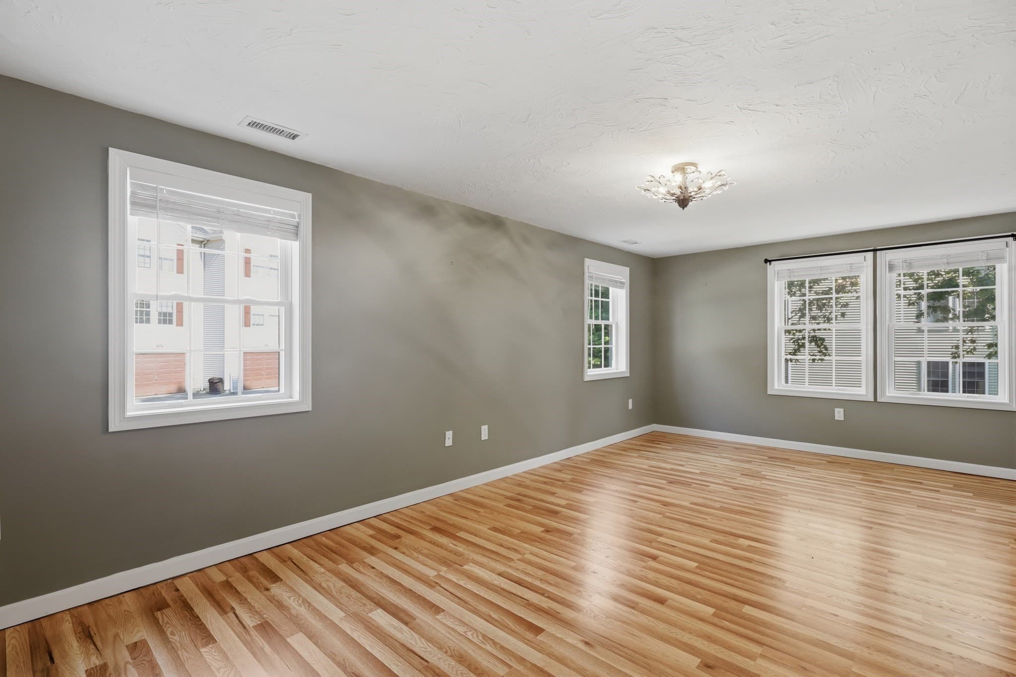 Condominium at 37 West Meadow Estates Drive # 37, Townsend MA 01474, Townsend, photo 13 of 33