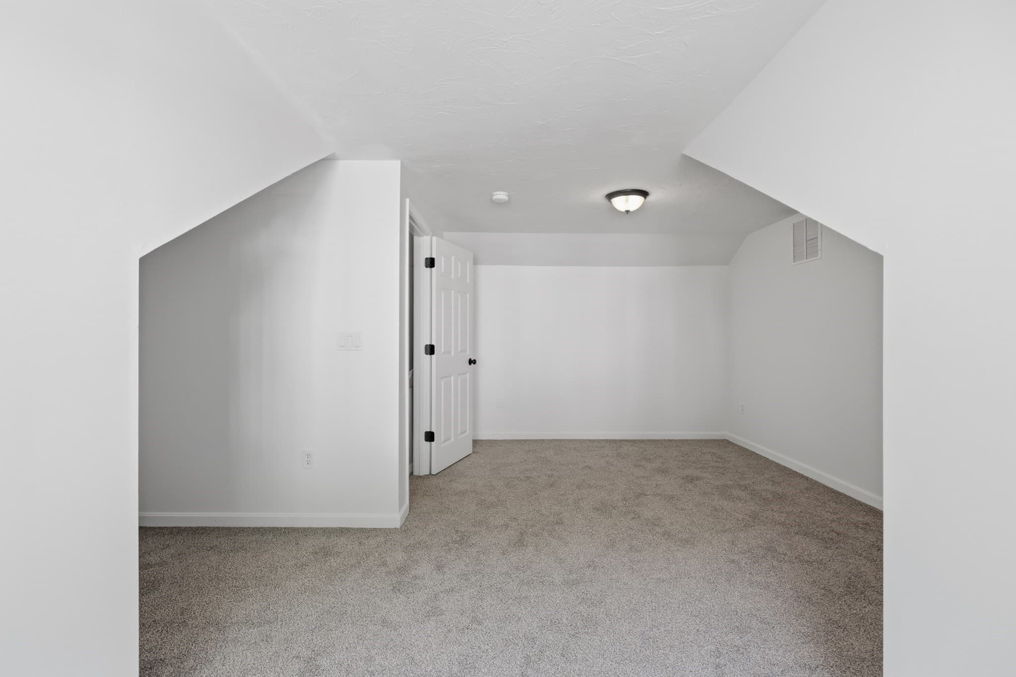 Condominium at 37 West Meadow Estates Drive # 37, Townsend MA 01474, Townsend, photo 26 of 33