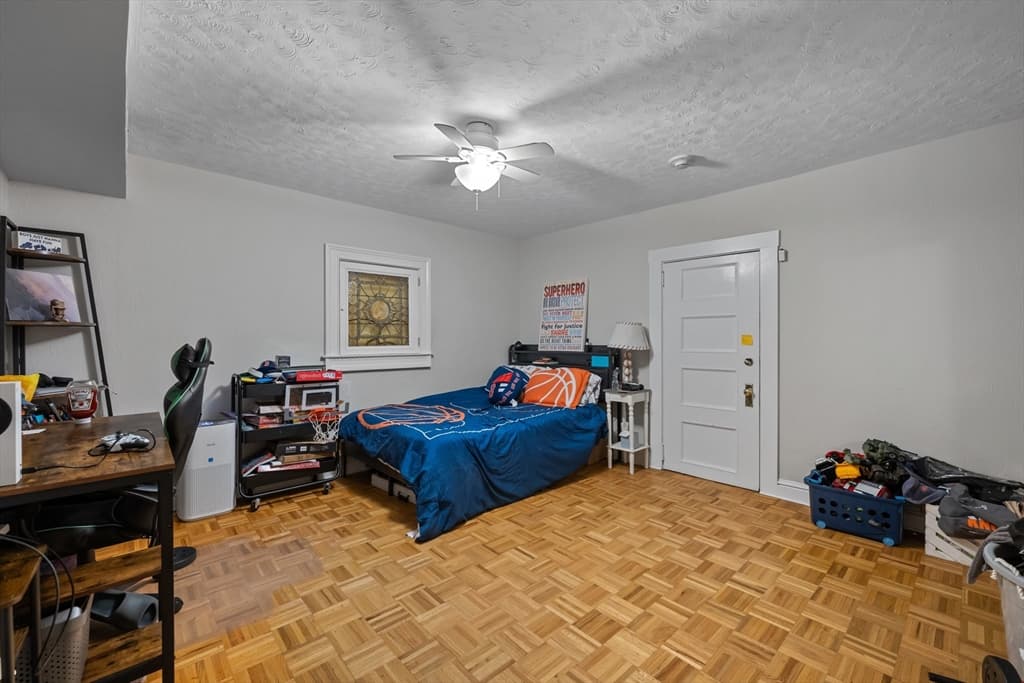 36 Elm St # B, Worcester MA 01609 photo 16