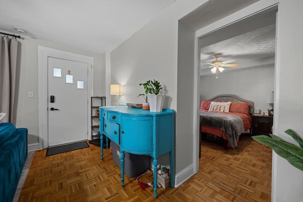 36 Elm St # B, Worcester MA 01609 photo 3