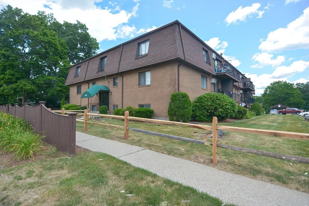 800 County St # 3A, Taunton MA 02780 photo 2