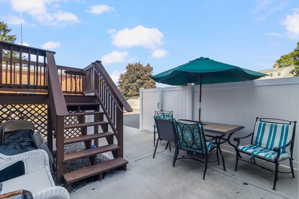 681 Providence St, West Warwick RI 02893 photo 38