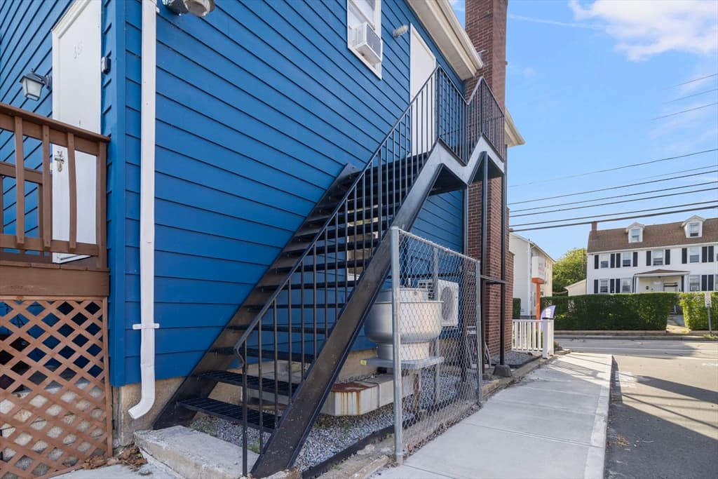 681 Providence St, West Warwick RI 02893 photo 39