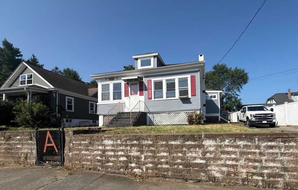 12 Roosevelt Ave, North Attleboro MA 02760 photo 2