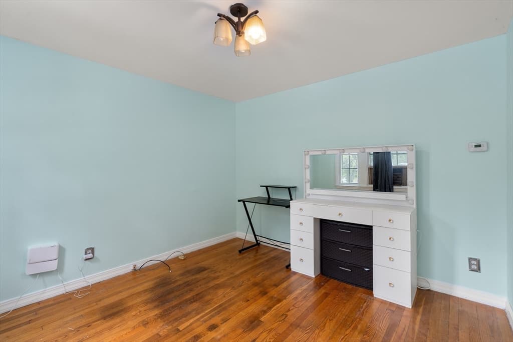 423 Tiffany St, Springfield MA 01108 photo 17