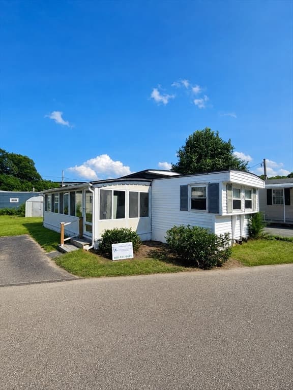39 Melody Dr, Plainville MA 02762 photo 3