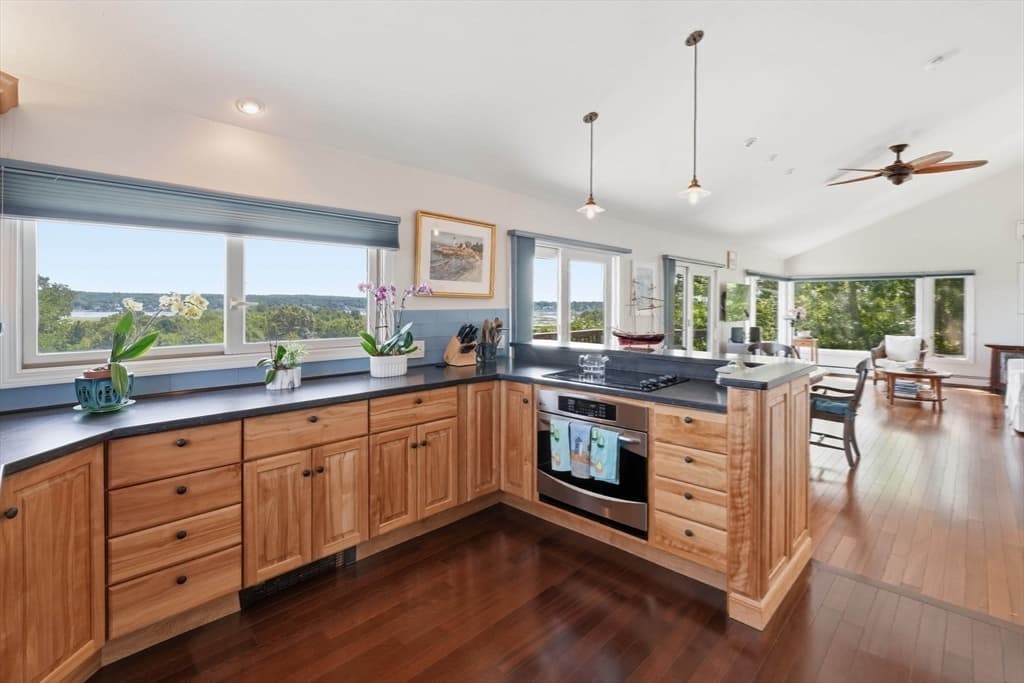 2 Dune Circle, Gloucester MA 01930 photo 4
