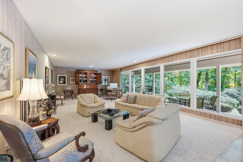 200 Crestview Circle, Longmeadow MA 01106 photo 8
