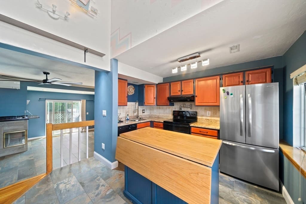 171 Tall Oaks Dr # F, Weymouth MA 02190 photo 2