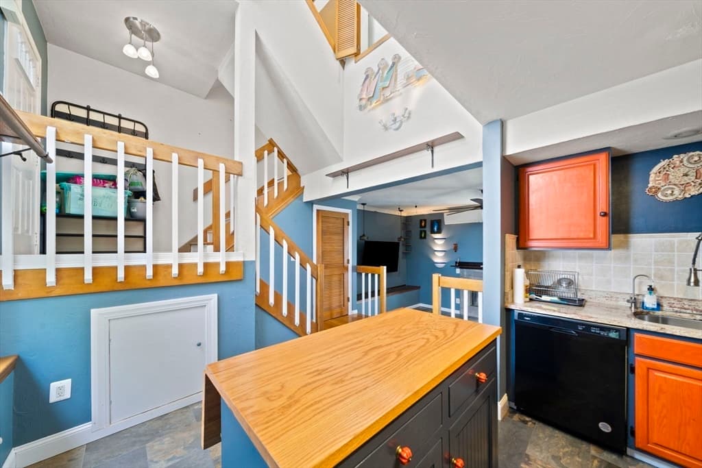 171 Tall Oaks Dr # F, Weymouth MA 02190 photo 3