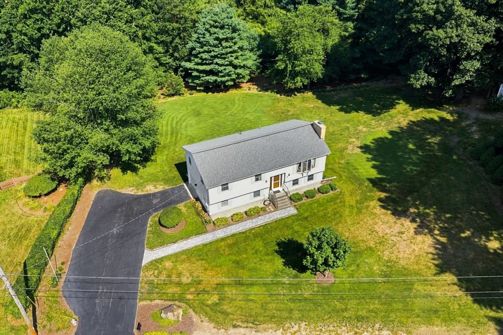 19 Mcintosh Rd, Chelmsford MA 01824 photo 3