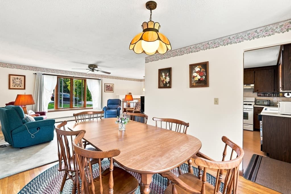19 Mcintosh Rd, Chelmsford MA 01824 photo 9