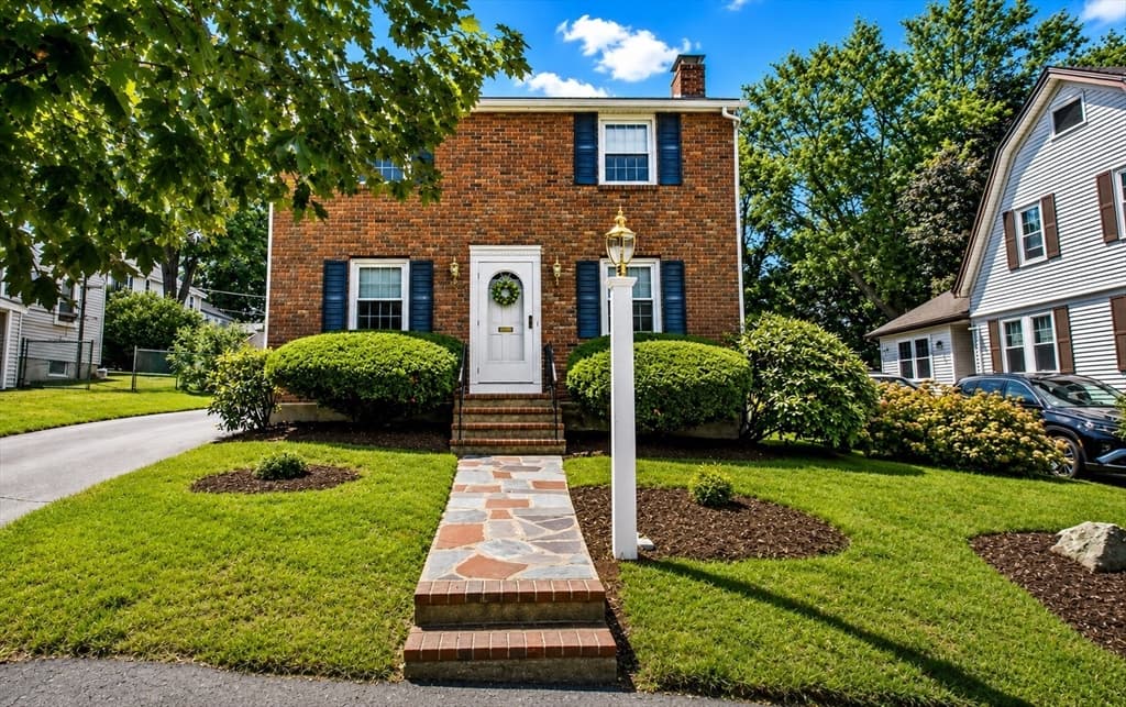 37 Nahanton Ave, Milton MA 02186