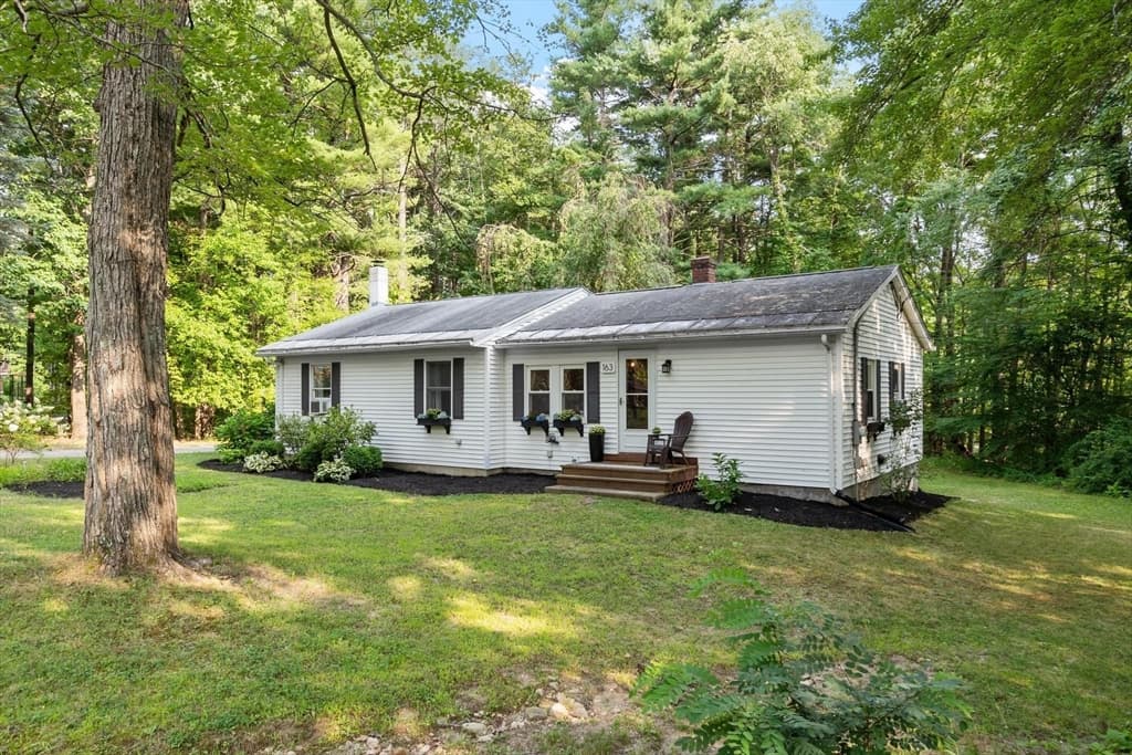 163 Beal St, Lunenburg MA 01462 photo 2