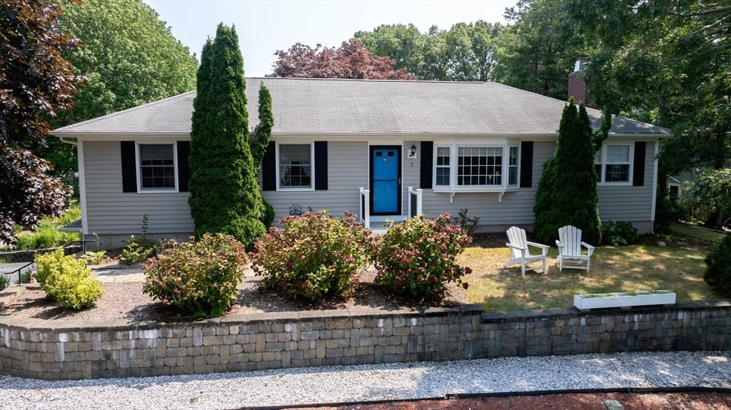 3 Mcnamara Ave, Yarmouth MA 02673 photo 2