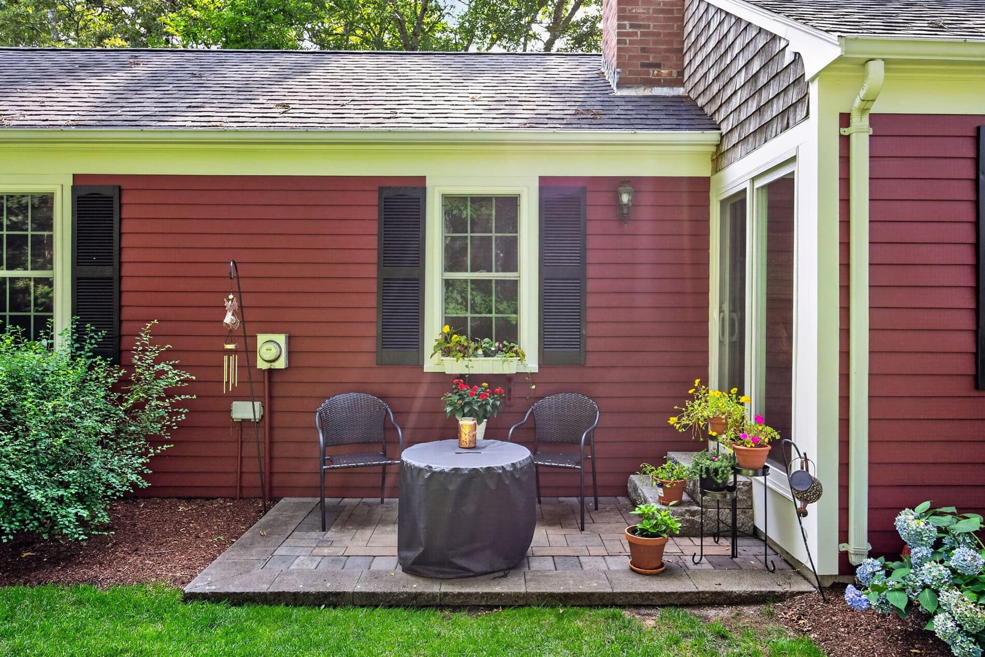 Single Family Residence at 7 Bent Bluff Ln, Yarmouth MA 02675, photo 5 of 42