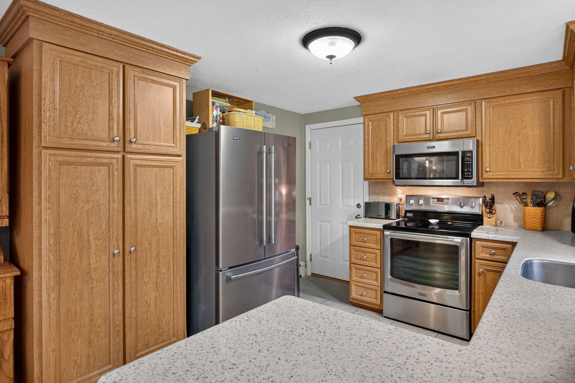 Single Family Residence at 7 Bent Bluff Ln, Yarmouth MA 02675, photo 19 of 42