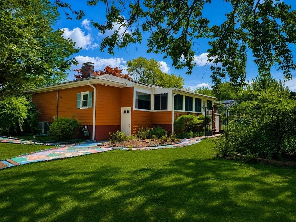7 Fred Street, Burlington MA 01803 photo 3