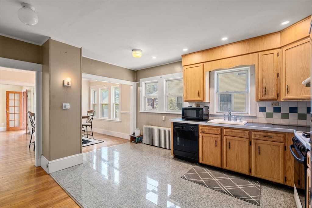 71 Temple St, Boston MA 02132 photo 9