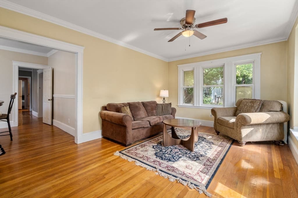 71 Temple St, Boston MA 02132 photo 4