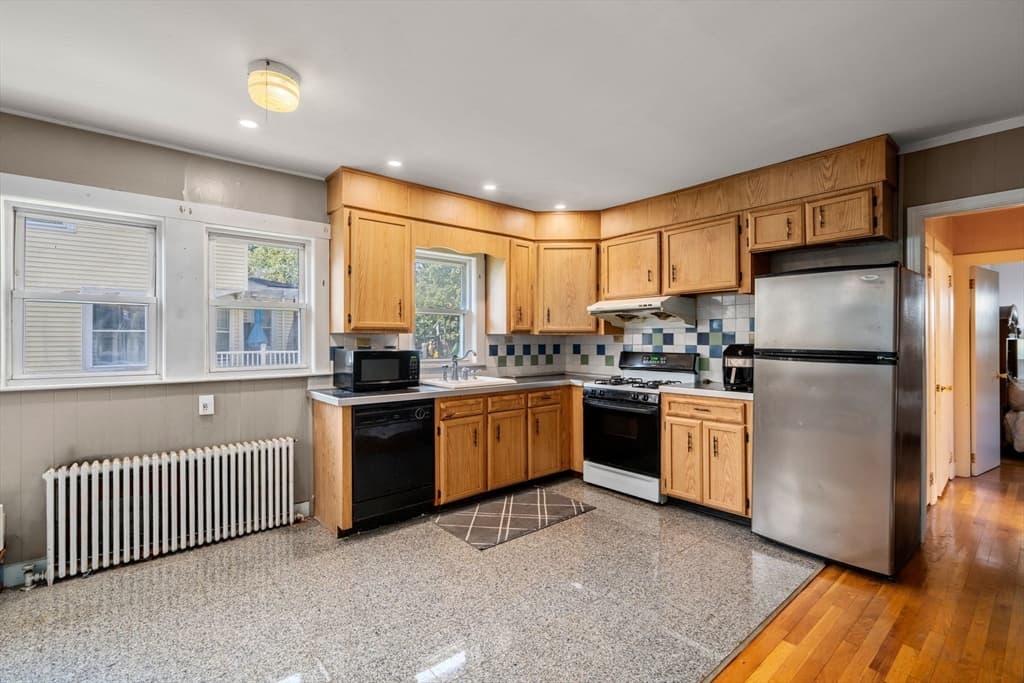 71 Temple St, Boston MA 02132 photo 8