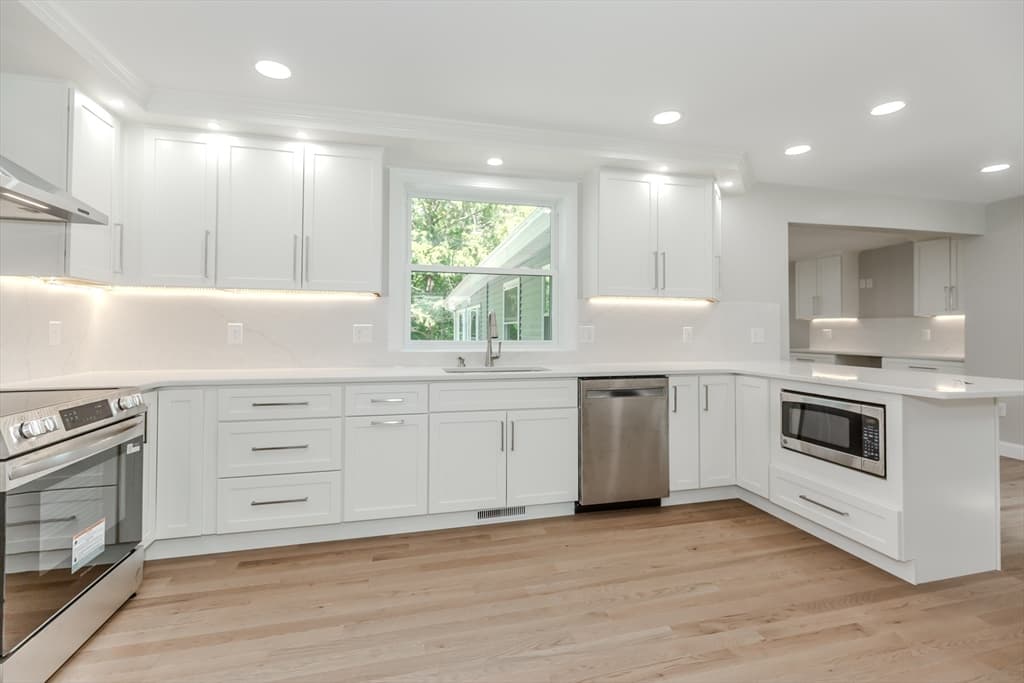 1855 Old Louisquissett Pike, Lincoln RI 02865 photo 6