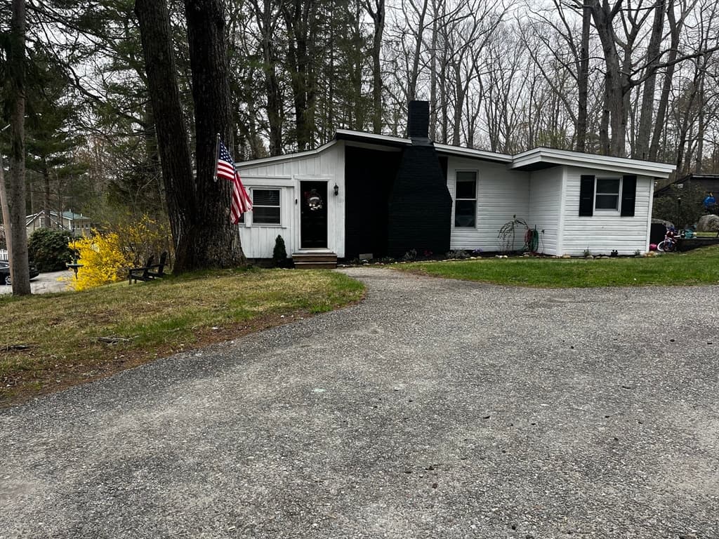 88 Hiland, Charlton MA 01507