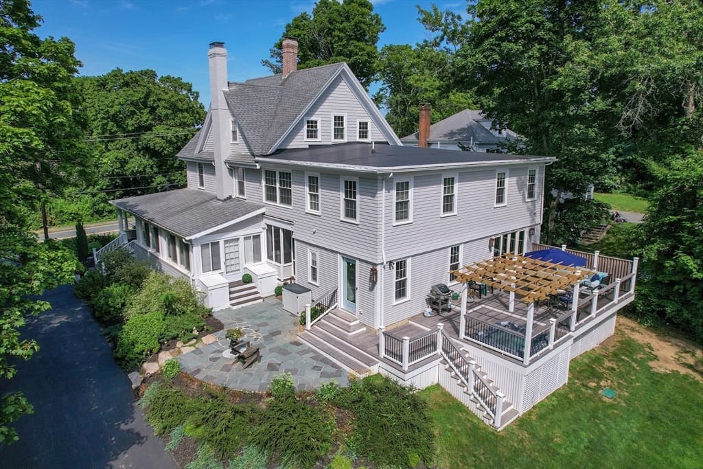 65 Warren Ave, Plymouth MA 02360 photo 2