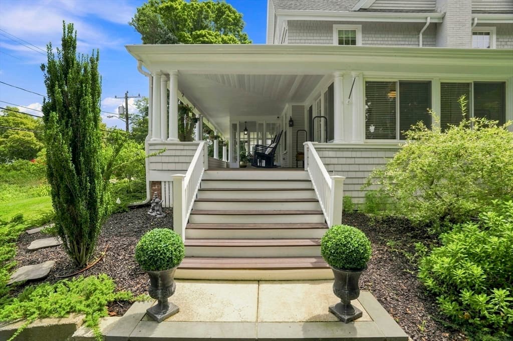 65 Warren Ave, Plymouth MA 02360 photo 4
