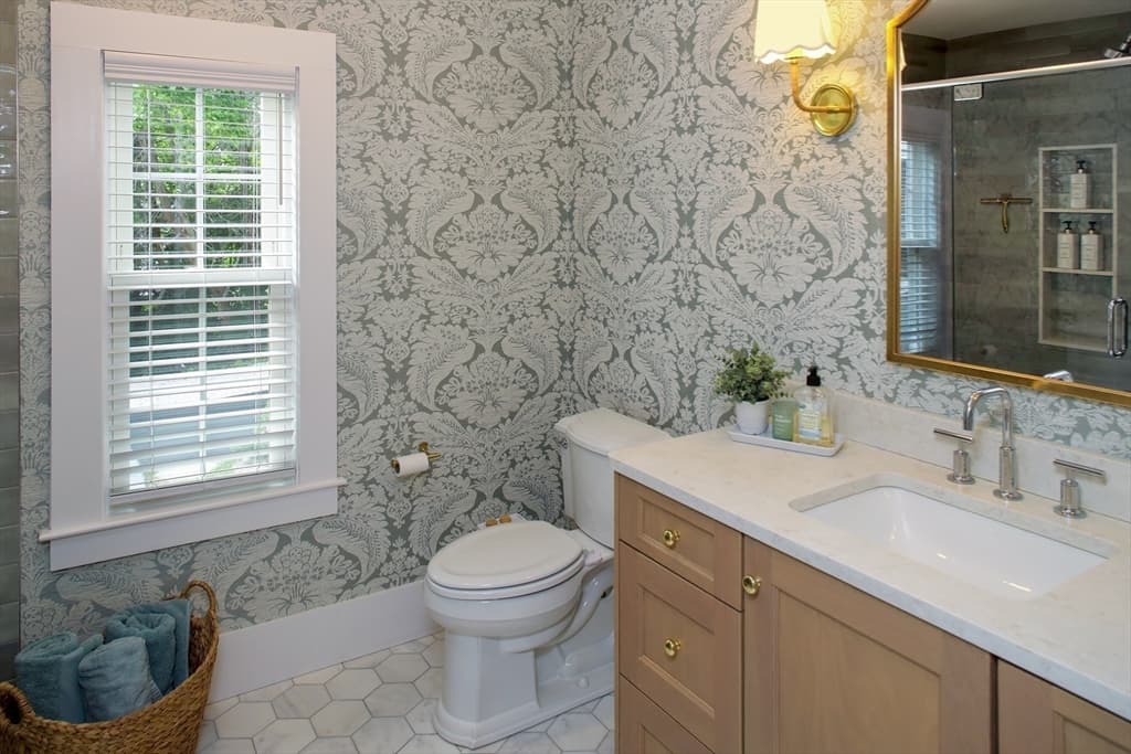 65 Warren Ave, Plymouth MA 02360 photo 21