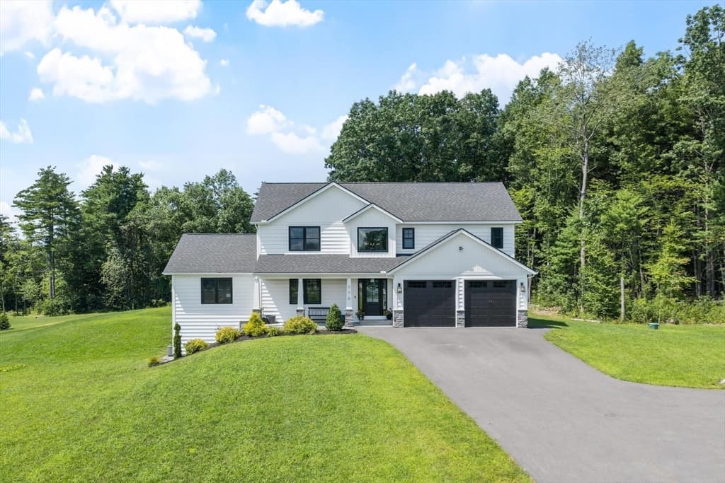 370 Flat Hill Rd, Lunenburg MA 01462 photo 2