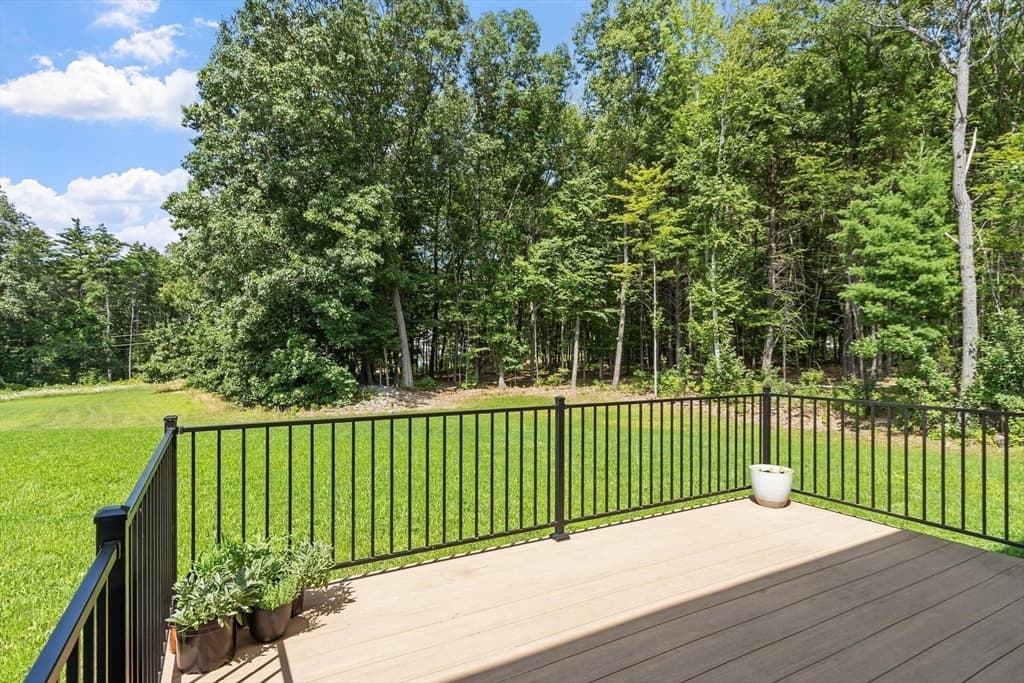 370 Flat Hill Rd, Lunenburg MA 01462 photo 5
