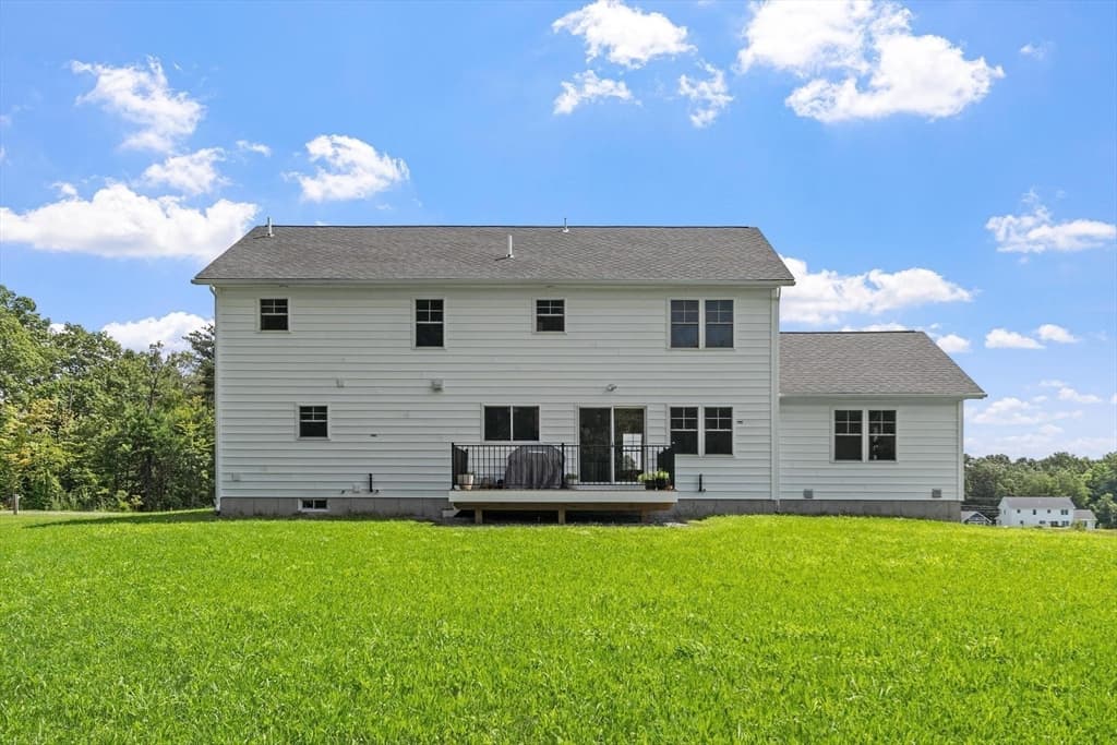 370 Flat Hill Rd, Lunenburg MA 01462 photo 4