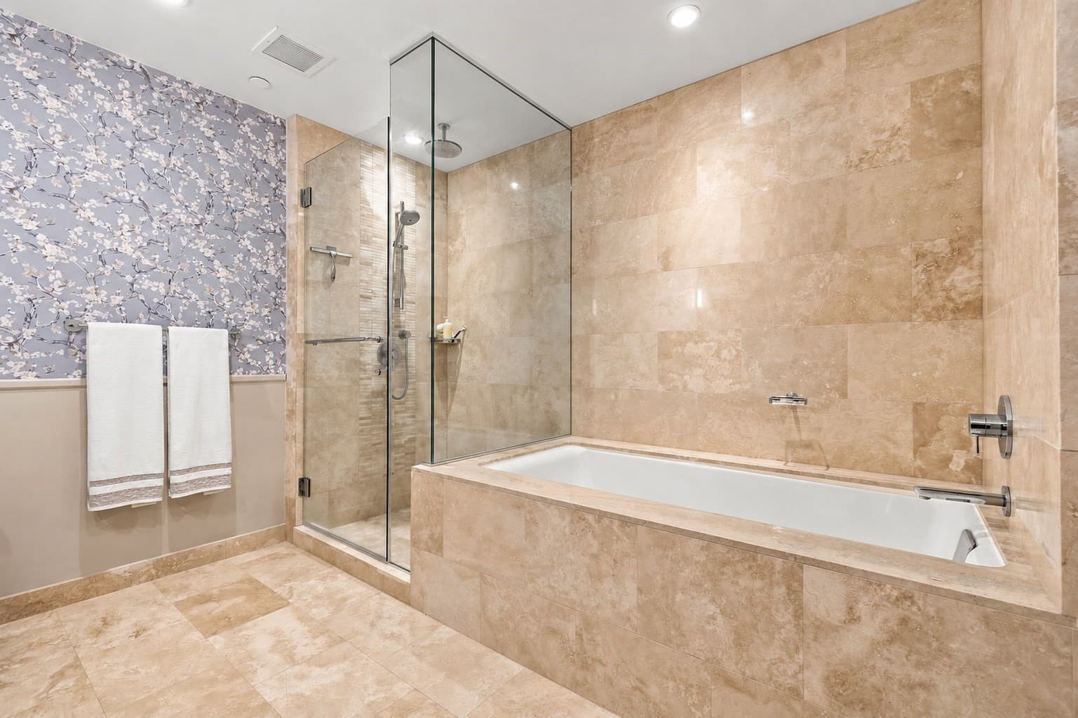 Condominium at 1 Franklin St # 2604, Boston MA 02110, photo 17 of 39