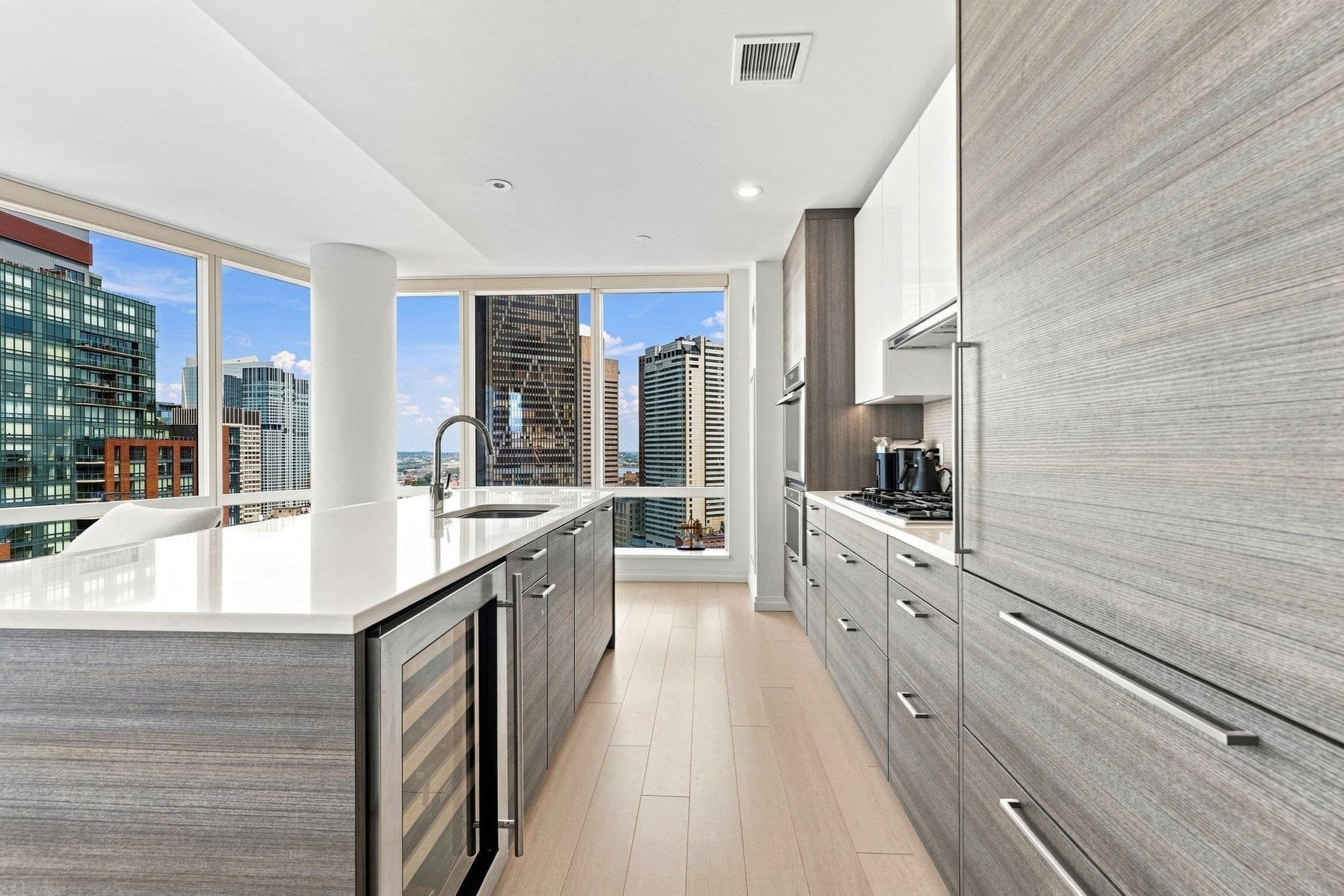 Condominium at 1 Franklin St # 2604, Boston MA 02110, photo 7 of 39