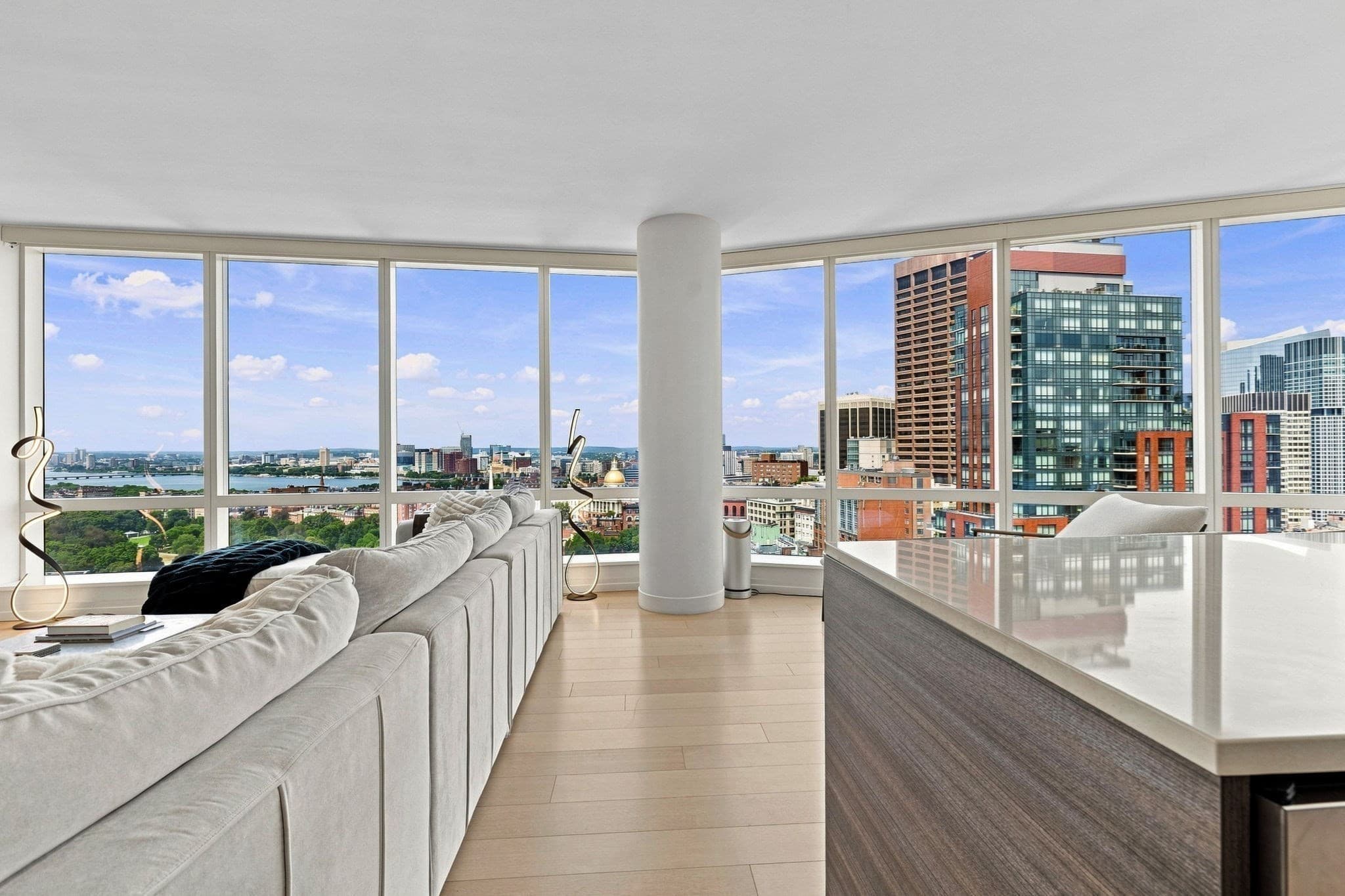 Condominium at 1 Franklin St # 2604, Boston MA 02110, photo 5 of 39