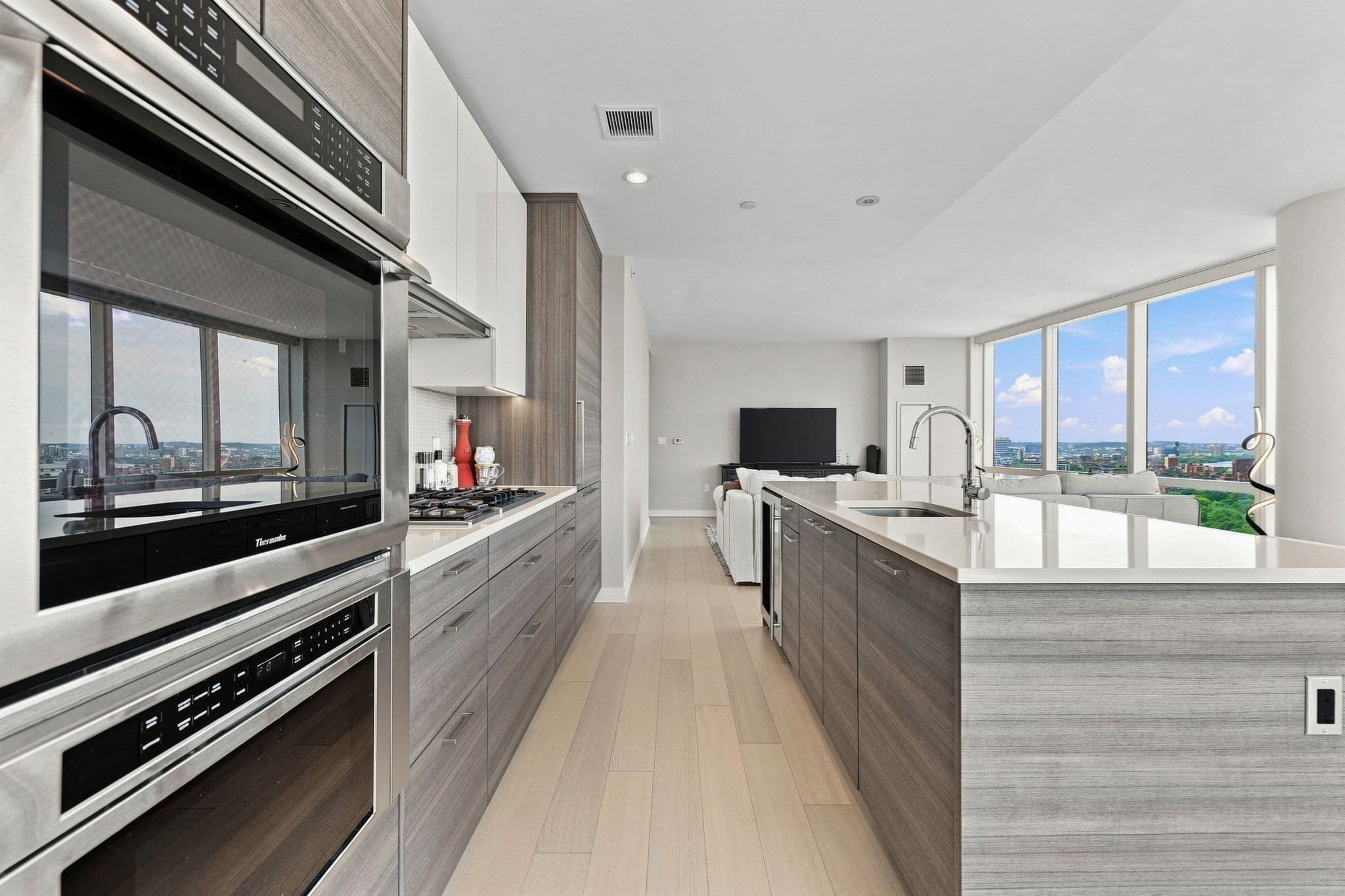 Condominium at 1 Franklin St # 2604, Boston MA 02110, photo 8 of 39